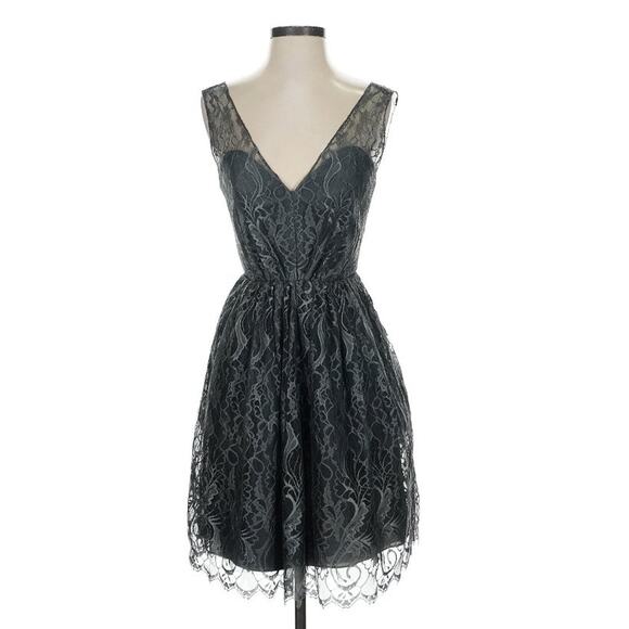 Hailey Paige Occasions Gray Silver Cocktail Dress Lace 2 - Picture 1 of 6